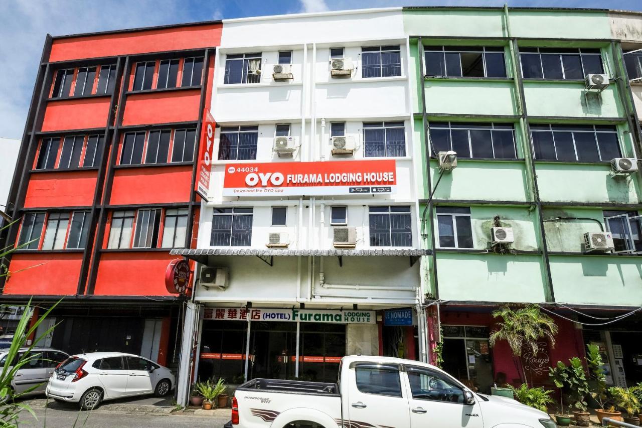 Oyo 44034 Furama Lodging House Кучинг Екстериор снимка