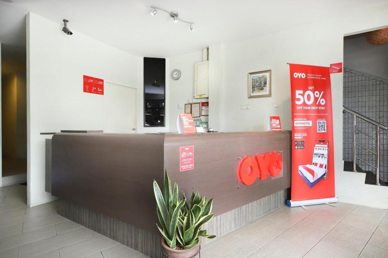 Oyo 44034 Furama Lodging House Кучинг Екстериор снимка