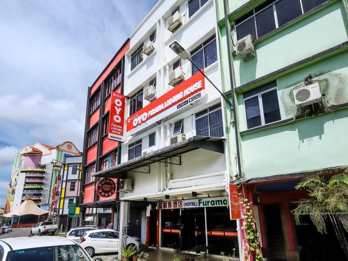 Oyo 44034 Furama Lodging House Кучинг Екстериор снимка