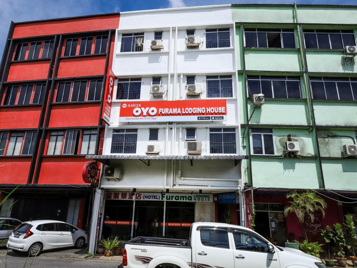 Oyo 44034 Furama Lodging House Кучинг Екстериор снимка